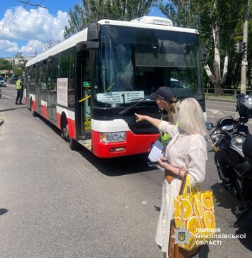 Смертельное ДТП в Николаеве: на проспекте Героев Украины коммунальный автобус сбил пешехода, — ФОТО