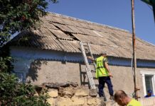 В Николаеве коммунальные службы работают на местах атак, – ФОТО
