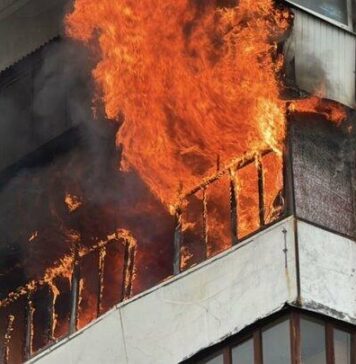 Неосторожность с сигаретой вызвала пожар в доме Николаева
