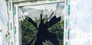 Дрон попал в жилой дом в Николаевской области: четверо раненых, среди них пожилые люди, — ФОТО