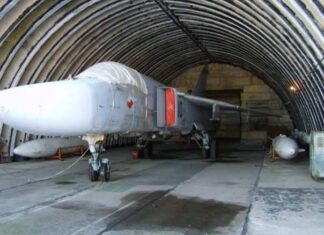 СБУ поразила ангары с российскими истребителями на аэродроме «Саки» в Крыму