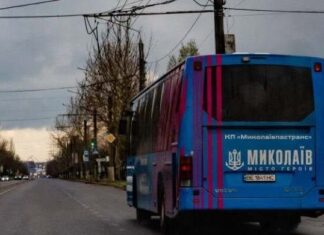 Из-за атак на АЗС в Николаеве изменился график движения автобусов