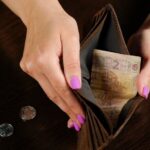 Украинцам выплатят до 43 000 гривен за трудоустройство: кто может получить деньги