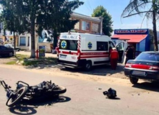 В Врадиевке полицейский на собственном авто столкнулся с 16-летним мотоциклистом: ДБР начало расследование, — ФОТО