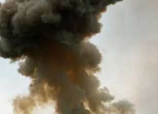 Россияне атаковали Николаевщину: повреждены дома и склад