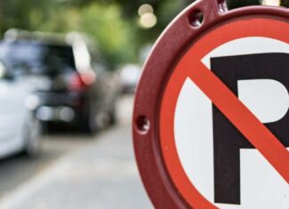 В Николаеве запретят парковку ночью на ряде улиц: список адресов