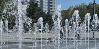 Голым залез в фонтан на Соборной: в Николаеве разыскали героя скандального видео