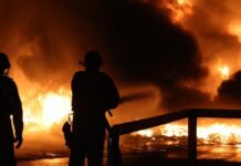 ГСЧС показала масштабный пожар после российского удара по Николаевщине, — ФОТО