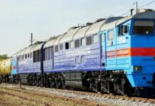 Из-за российских обстрелов остановился поезд Львов — Николаев: пассажиров пересадят на автобусы