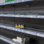 Не на месяц, а на неделю: нужно ли запасаться продуктами из-за российских ударов
