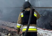 В Николаеве после российских атак тушили пожары: из гостиницы спасли четырех человек, — ФОТО