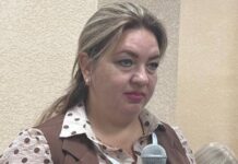Очереди еще во время комендантского часа: в Николаеве объяснили, почему у соцзащиты большие очереди