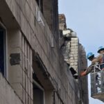 В Николаеве ликвидируют последствия ночной атаки, — ФОТО