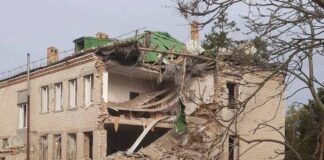 Россияне ударили с РСЗО по центру села на Николаевщине: повреждена школа и многоэтажка, — ФОТО